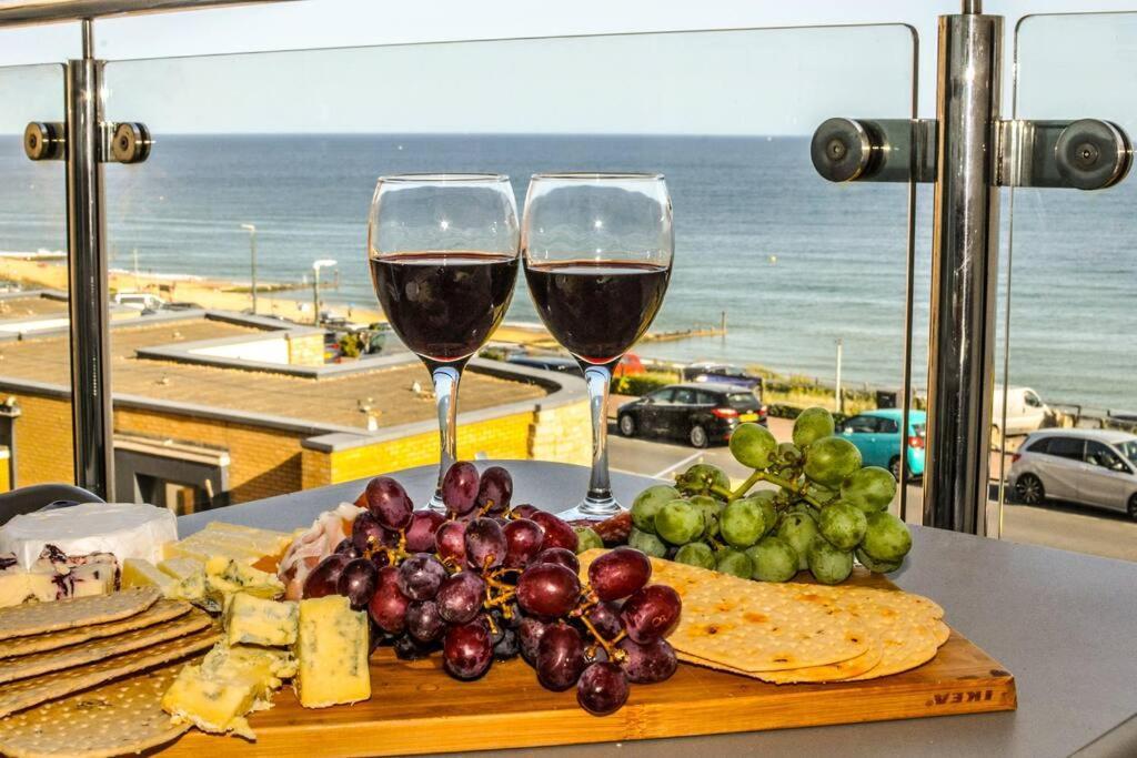 Soho Beach Apartment With Fabulous Sea View And 2 Minutes To The Beach With Free Parking And Netflix Bournemouth Exterior photo
