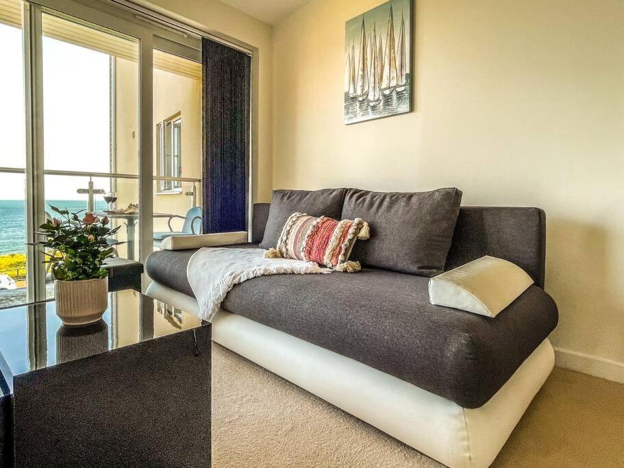 Soho Beach Apartment With Fabulous Sea View And 2 Minutes To The Beach With Free Parking And Netflix Bournemouth Exterior photo